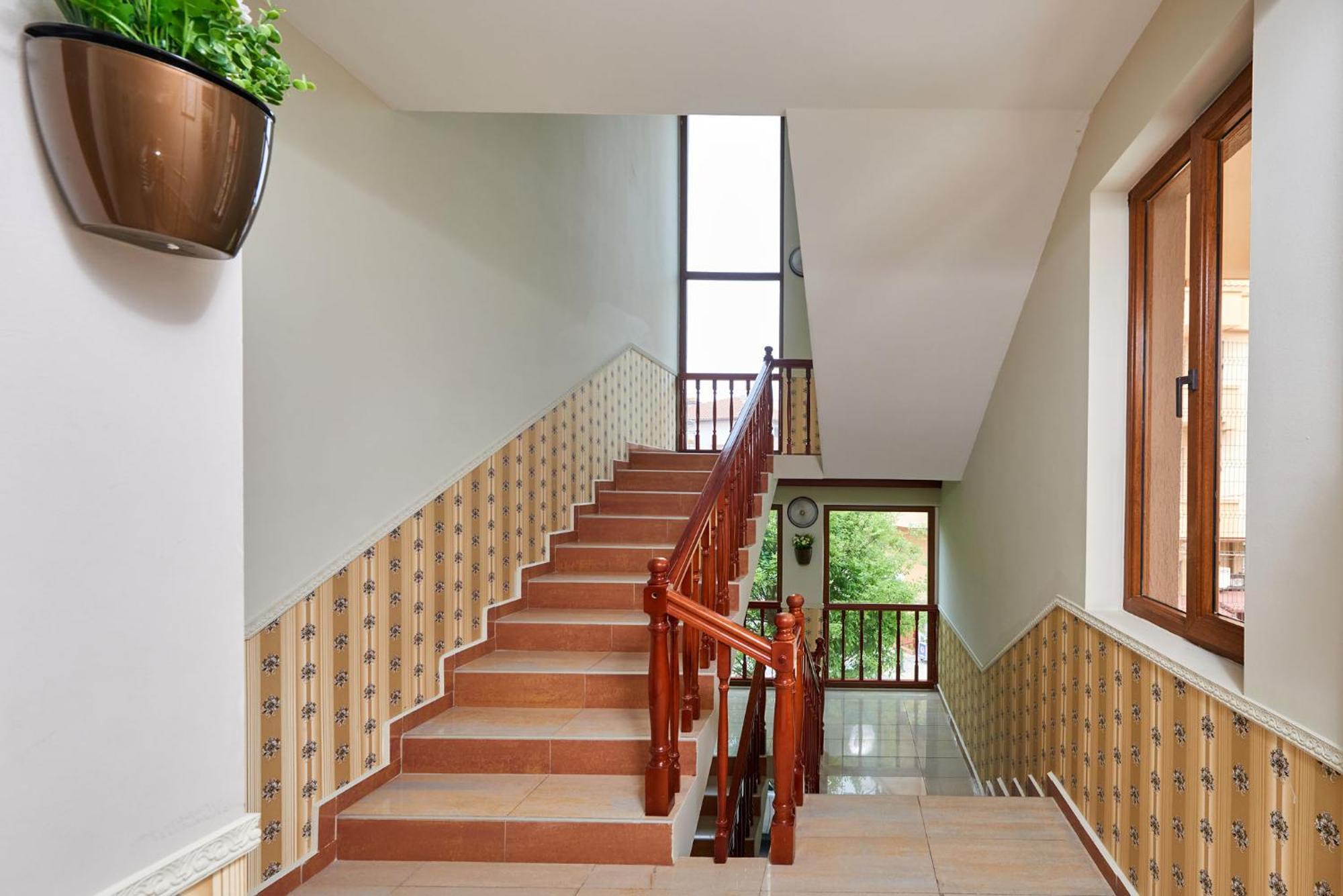 Hotel Manz 2 Поморие Экстерьер фото